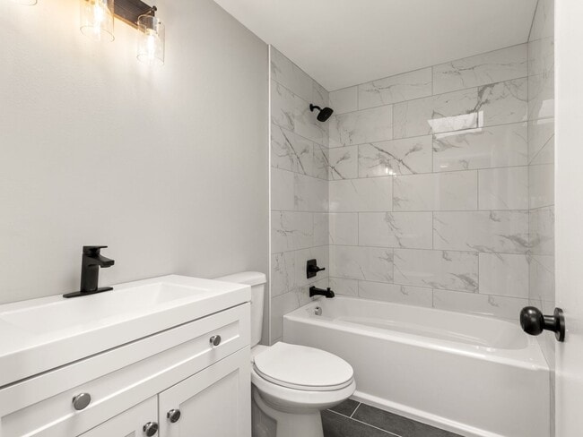 Building Photo - Single-family 3 bedroom home available for...