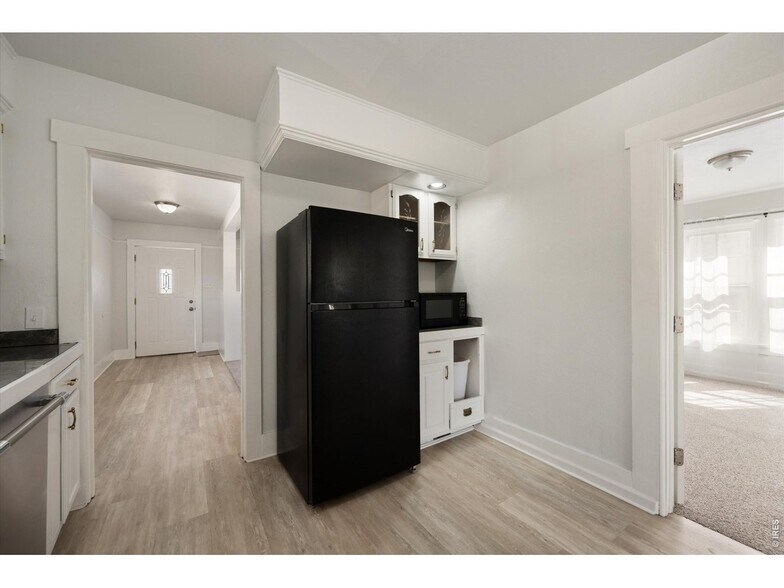 Building Photo - 2019 7th Ave