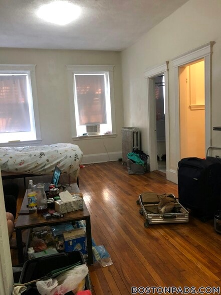 Building Photo - 1334 Commonwealth Ave