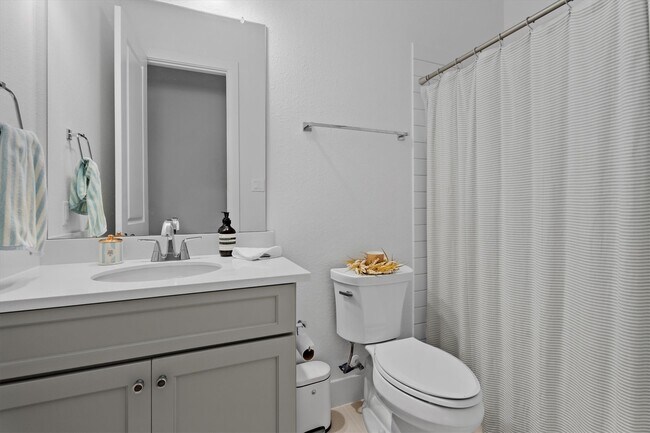 Building Photo - 10710 Verdant Hl