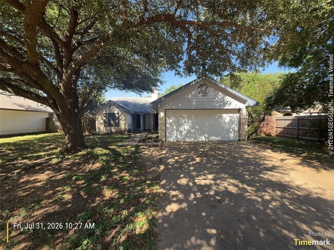 Building Photo - 2107 Yaupon Trail