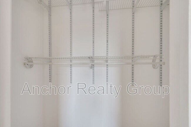 Building Photo - 315 24th St