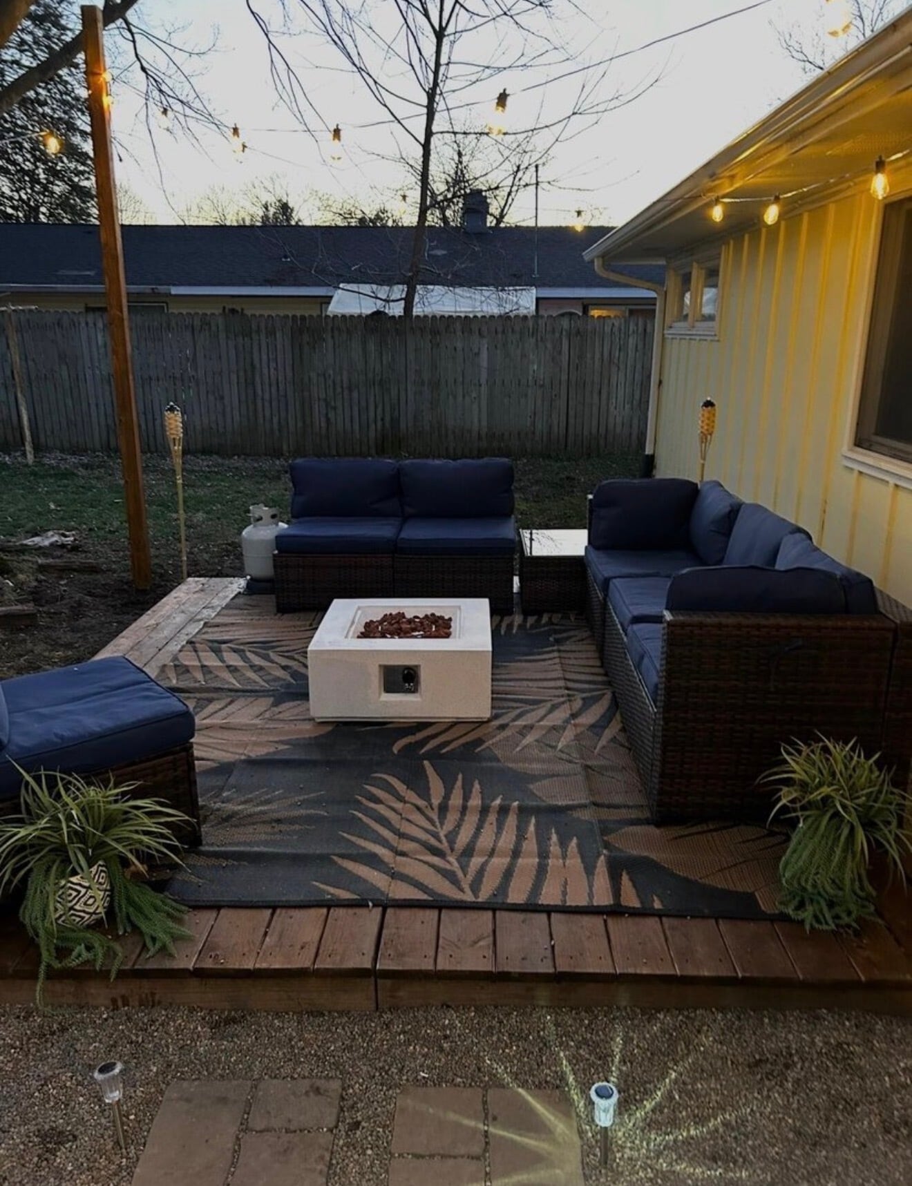 Building Photo - 133 W Hughes St