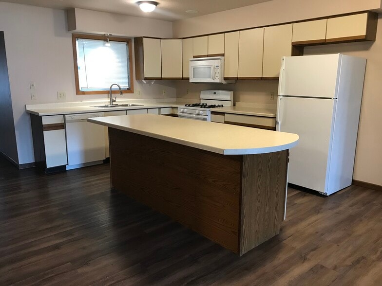 Building Photo - E. Brownell