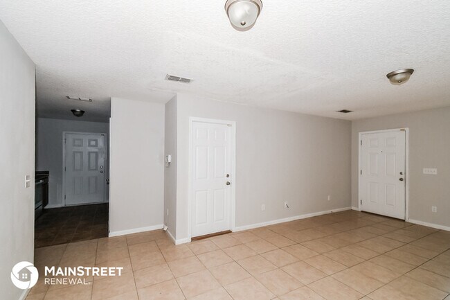 Building Photo - 2115 5th Ave