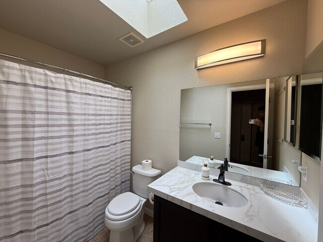 Building Photo - Beautiful Home Near Schriever SFB & Fort C...
