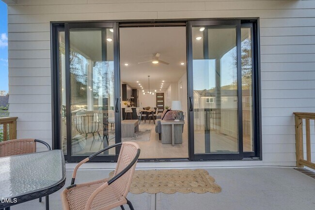 Building Photo - 810 Culpepper Ln