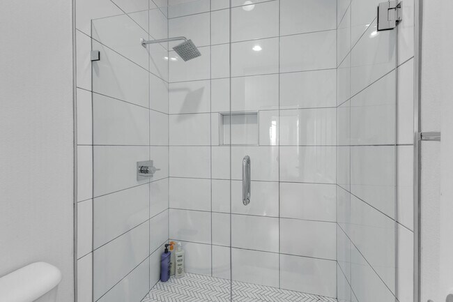 Building Photo - 47383 Bahama Ct
