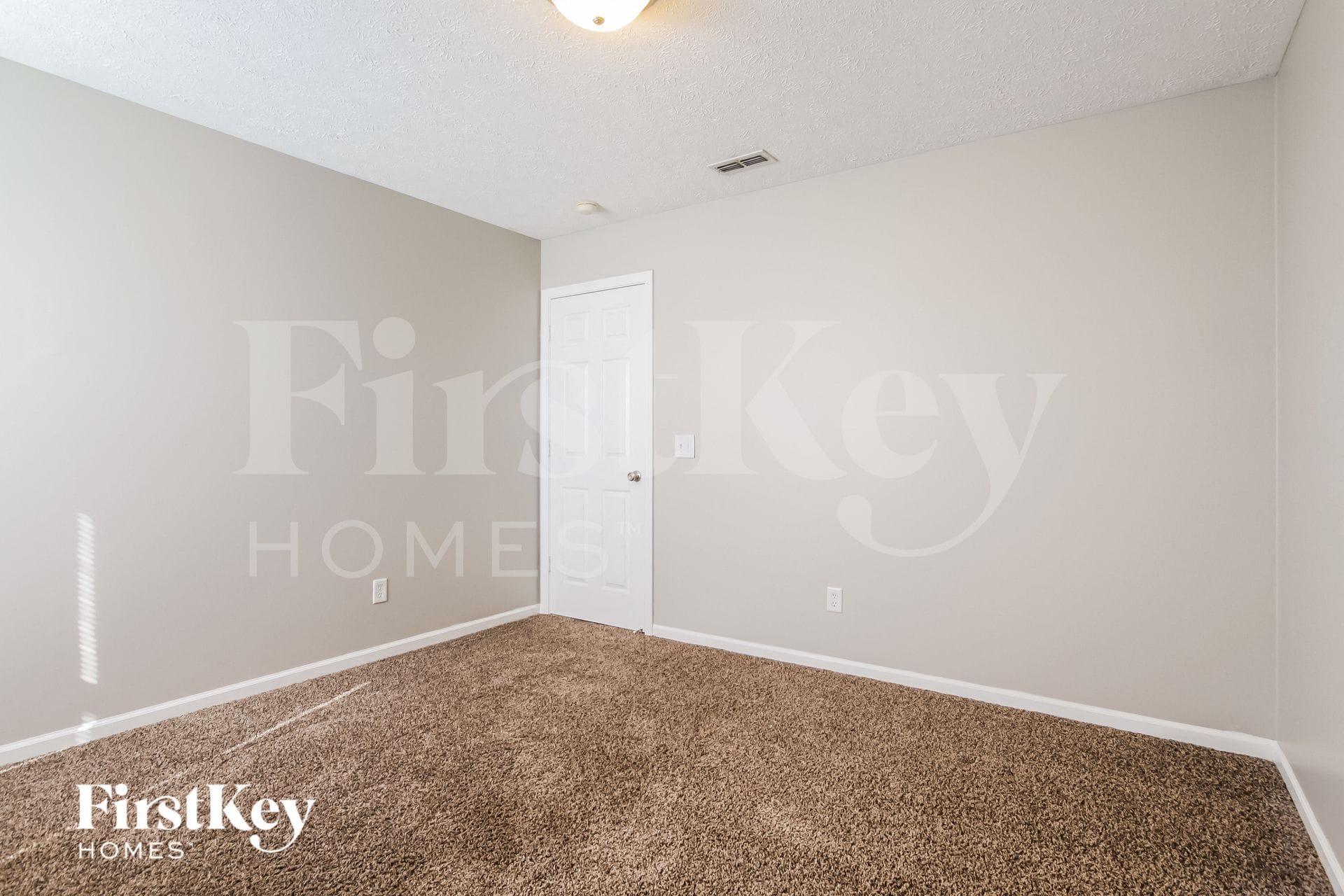 Building Photo - 1698 Salina Dr