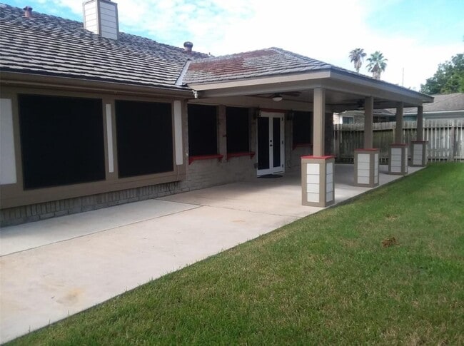 Building Photo - 7414 Seton Lake Dr