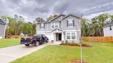 Building Photo - Pet Friendly 2023 Build in Convenient Location!