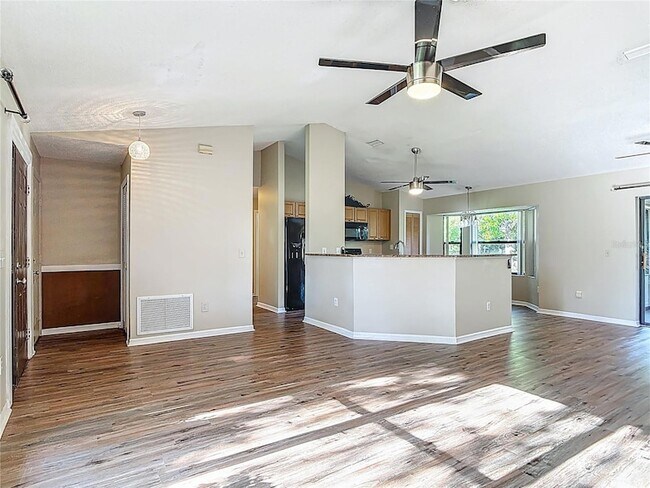 Building Photo - 4039 N Waterbridge Cir