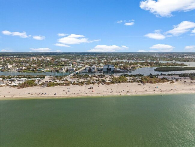 Building Photo - 507 Acacia Ln