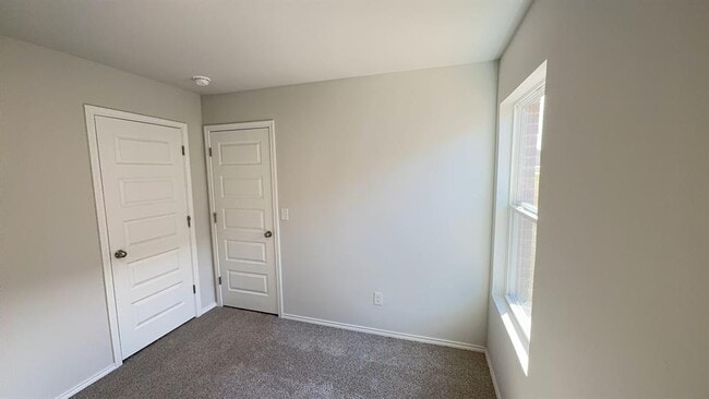 Building Photo - 9708 Laredo Ln