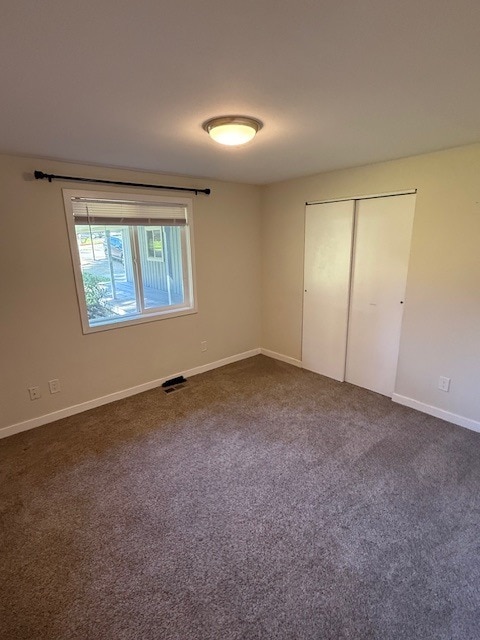 Building Photo - RARE FIND! 5 Bedroom Rambler with Fenced i...
