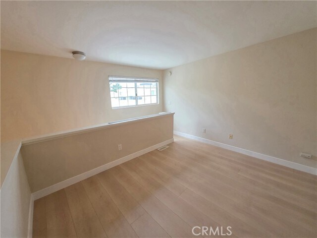 Building Photo - 5545 Canoga Ave