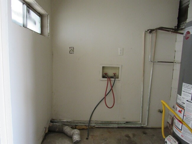 Building Photo - 3519 Flores Ave