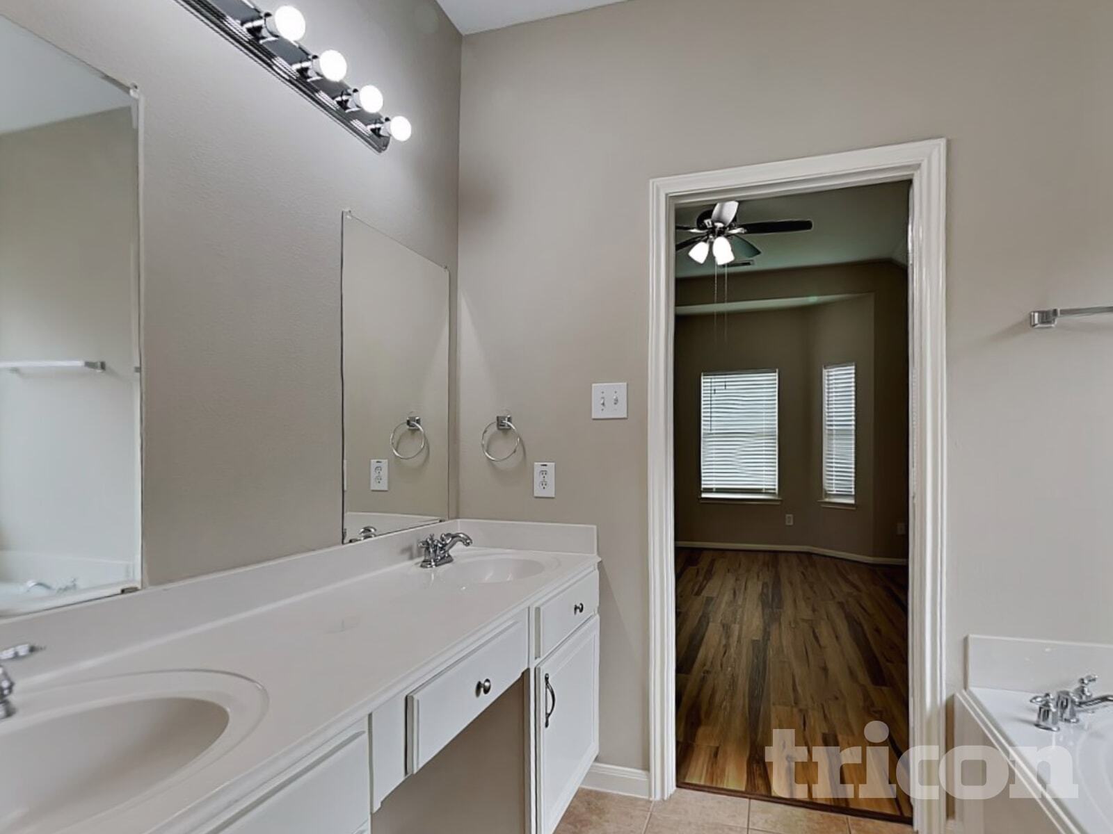 Building Photo - 8523 W Highlands Crossing