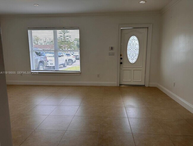 Building Photo - 15432 SW 105th Ave