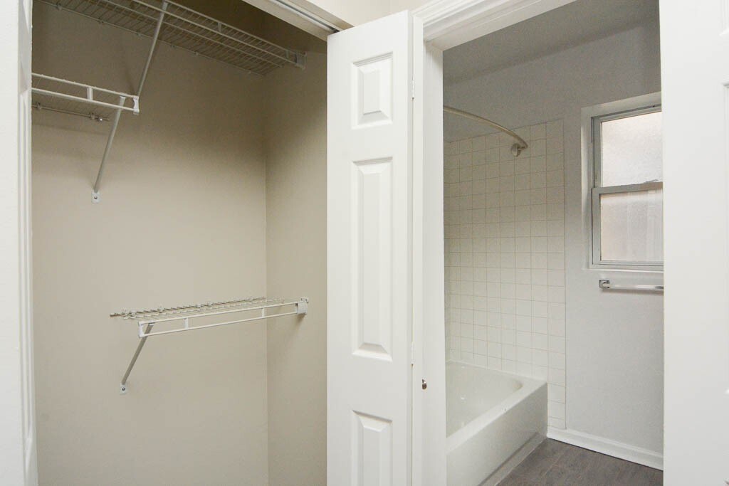 Building Photo - 1627 N Humboldt Blvd