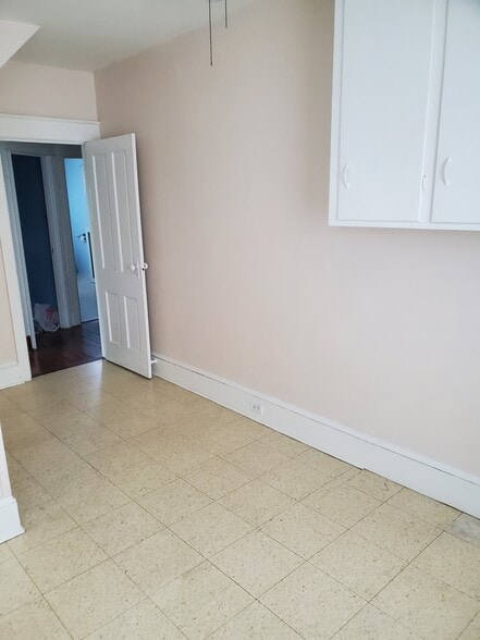 3rd bedroom possible - 507 W Mahoning St