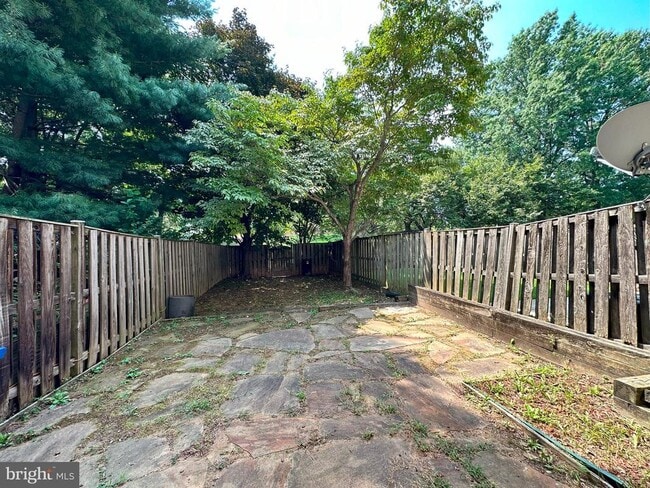 Building Photo - 7767 Hiawatha Ln