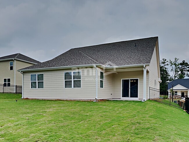 Building Photo - 2854 Chapel Hill Rd