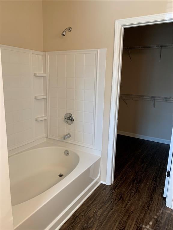 Building Photo - 549 Oakside Pl
