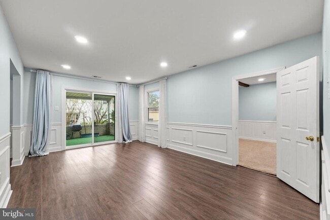 Building Photo - 1578 Yeakel Way
