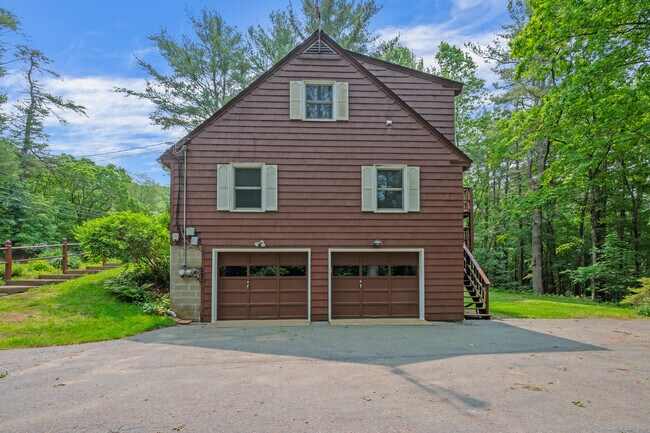 Building Photo - 108 Monson Rd