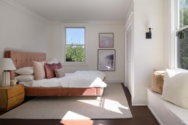 Building Photo - Gorgeous Sausalito Grand Craftsman Home w/...