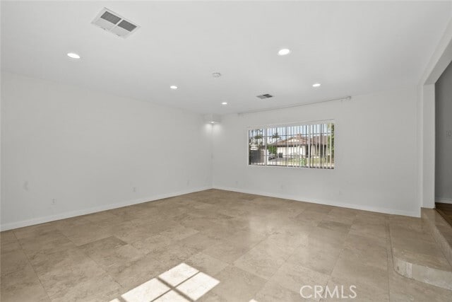 Building Photo - 8440 Oakdale Ave