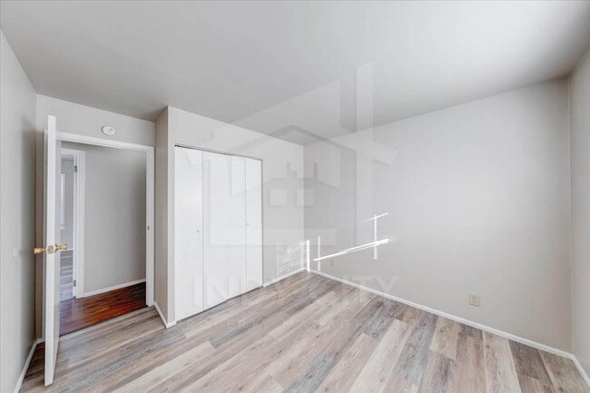 Building Photo - 8432 E 37th Pl