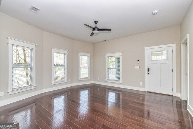 Building Photo - 1678 Dorsey Ave