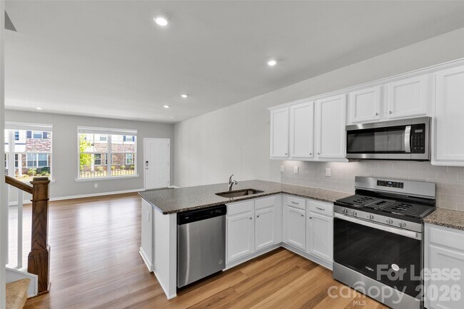 Building Photo - 8012 Whitegrove Rd