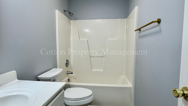 Building Photo - 4619 McClelland Dr