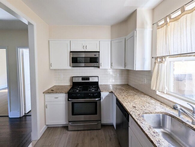 Building Photo - 1678 Bay Ridge Ave