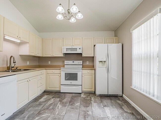 Building Photo - 1456 25th Ct SW