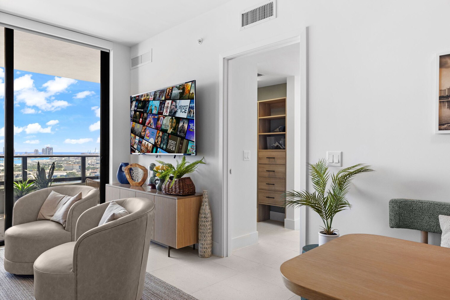 Building Photo - 159 NE 6th St