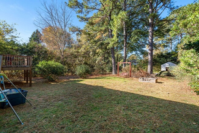 Building Photo - Three Bedroom Rental directly next to Arnall Middle School