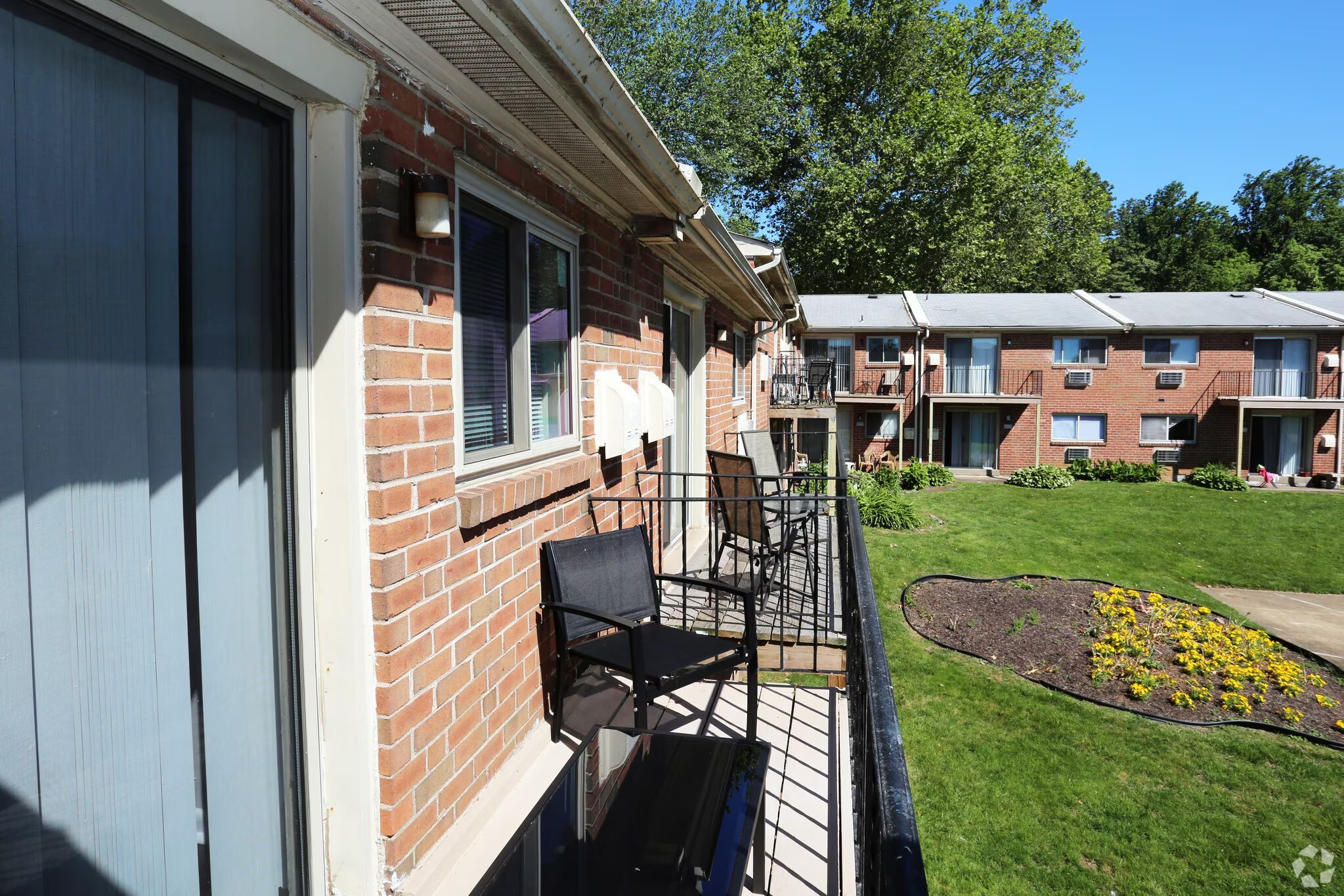 Building Photo - 333 North Ave