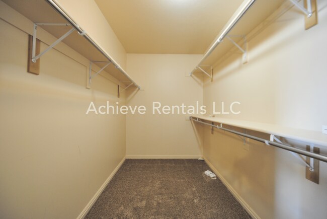 Building Photo - 2604 W 500 N
