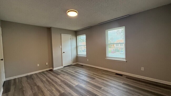 Building Photo - 4614 Glanmire Dr
