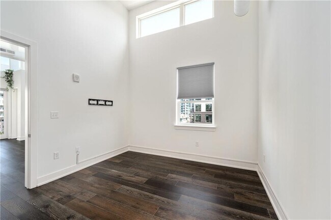 Building Photo - 775 Juniper St NE