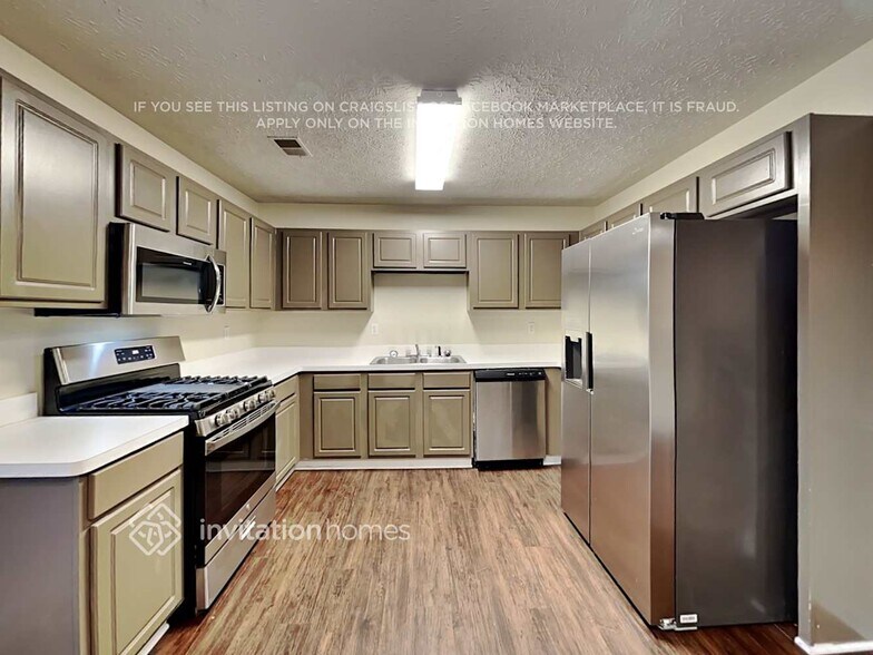 Building Photo - 151 Greenleaf Dr