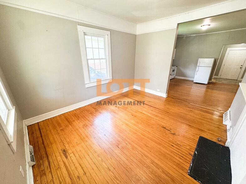 Building Photo - 326 Ligon St