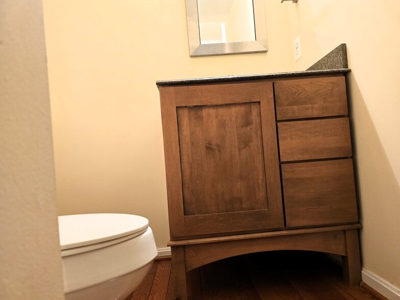 Building Photo - 2033 N Cameron St