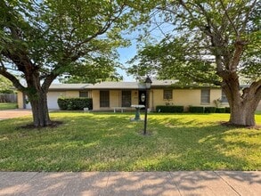 Building Photo - 4-Bedroom House for Rent in Killeen