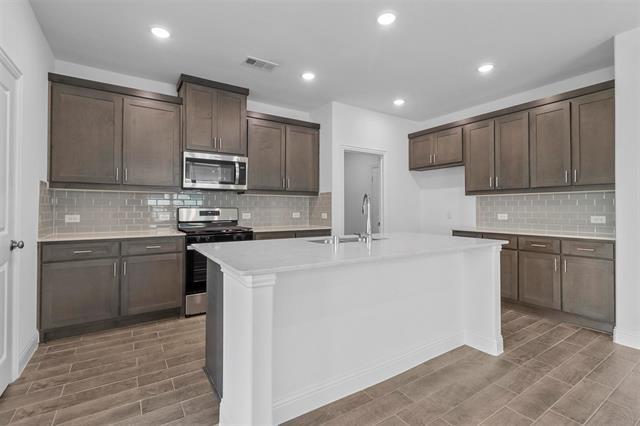 Building Photo - 704 Amenduni Ln