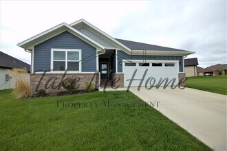 Building Photo - Gorgeous 3 bedroom in Nixa!